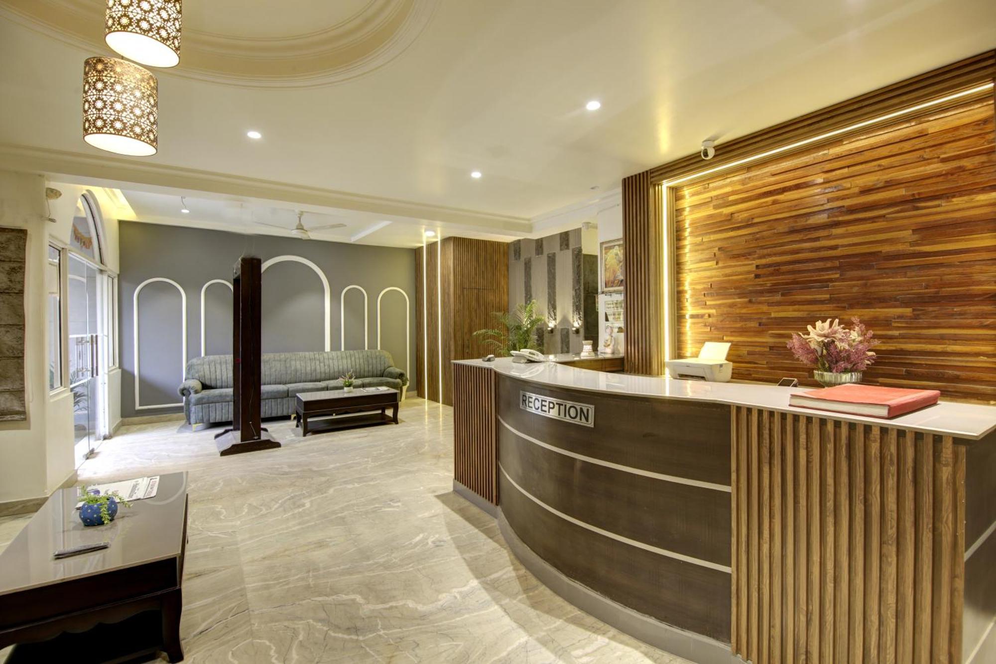 Hotel Kashish Plaza - 5 Mins From Metro Station Delhi  Esterno foto