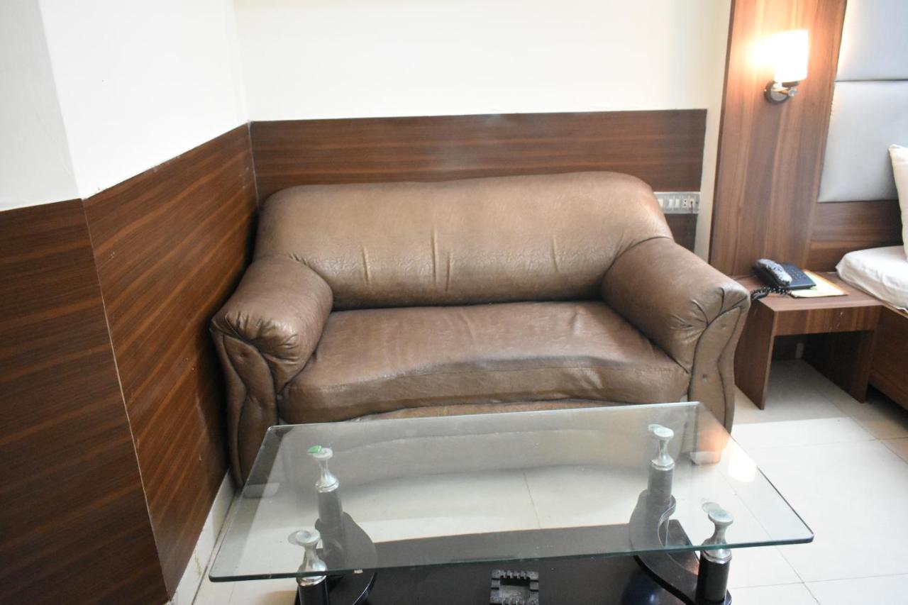Hotel Kashish Plaza - 5 Mins From Metro Station Delhi  Esterno foto